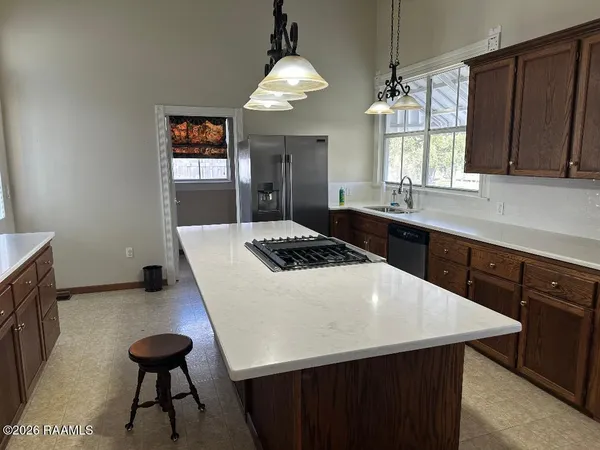 $585,000 | 8908 Highway 182, Franklin, LA 70538