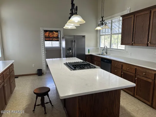 $585,000 | 8908 Highway 182, Franklin, LA 70538