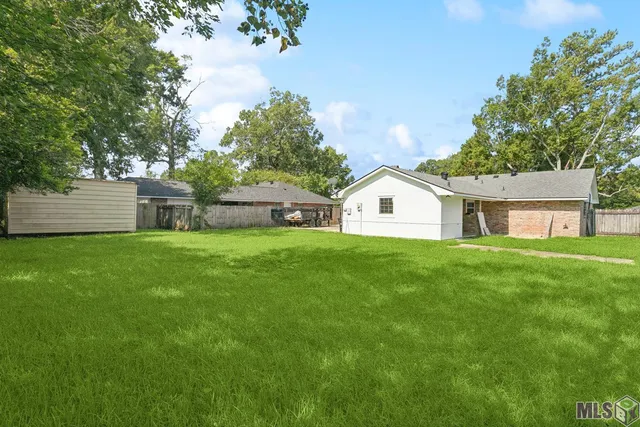 $2,300 | 5705 Antioch Boulevard, St. George, LA 70817