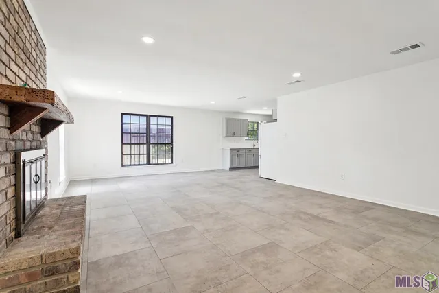 $2,300 | 5705 Antioch Boulevard, St. George, LA 70817