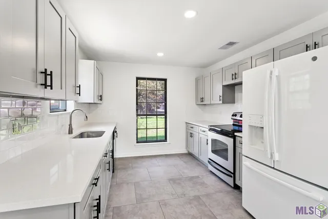 $2,300 | 5705 Antioch Boulevard, St. George, LA 70817