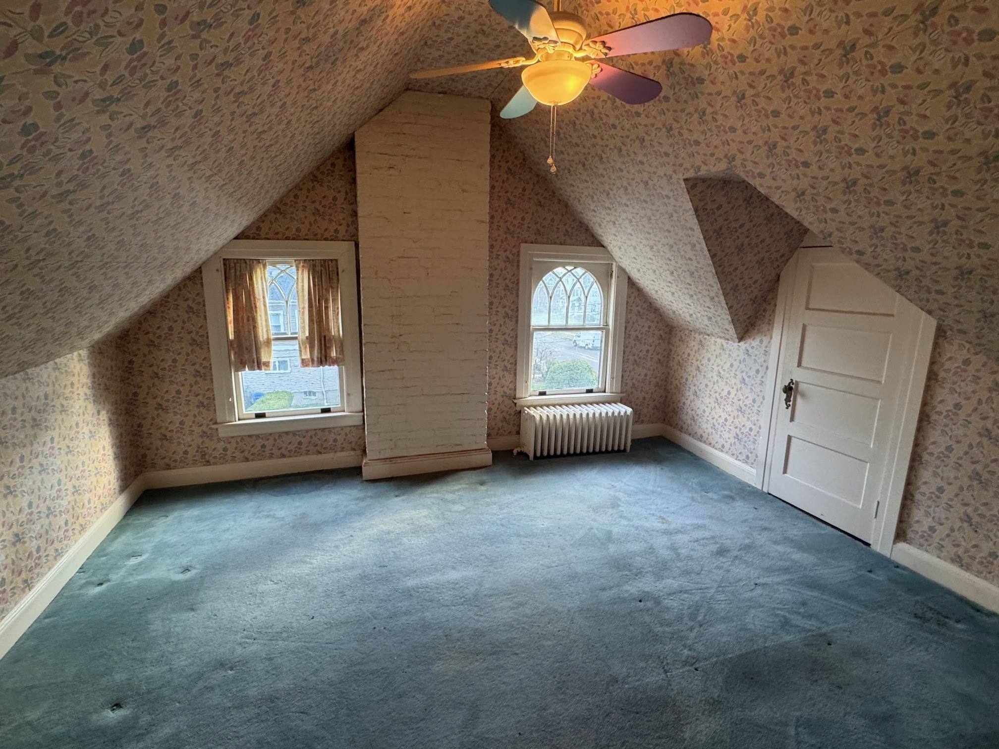518 Prospect Avenue Hartford, CT 06105 - Photo 29 of 39 wooden floor in an empty room with a window