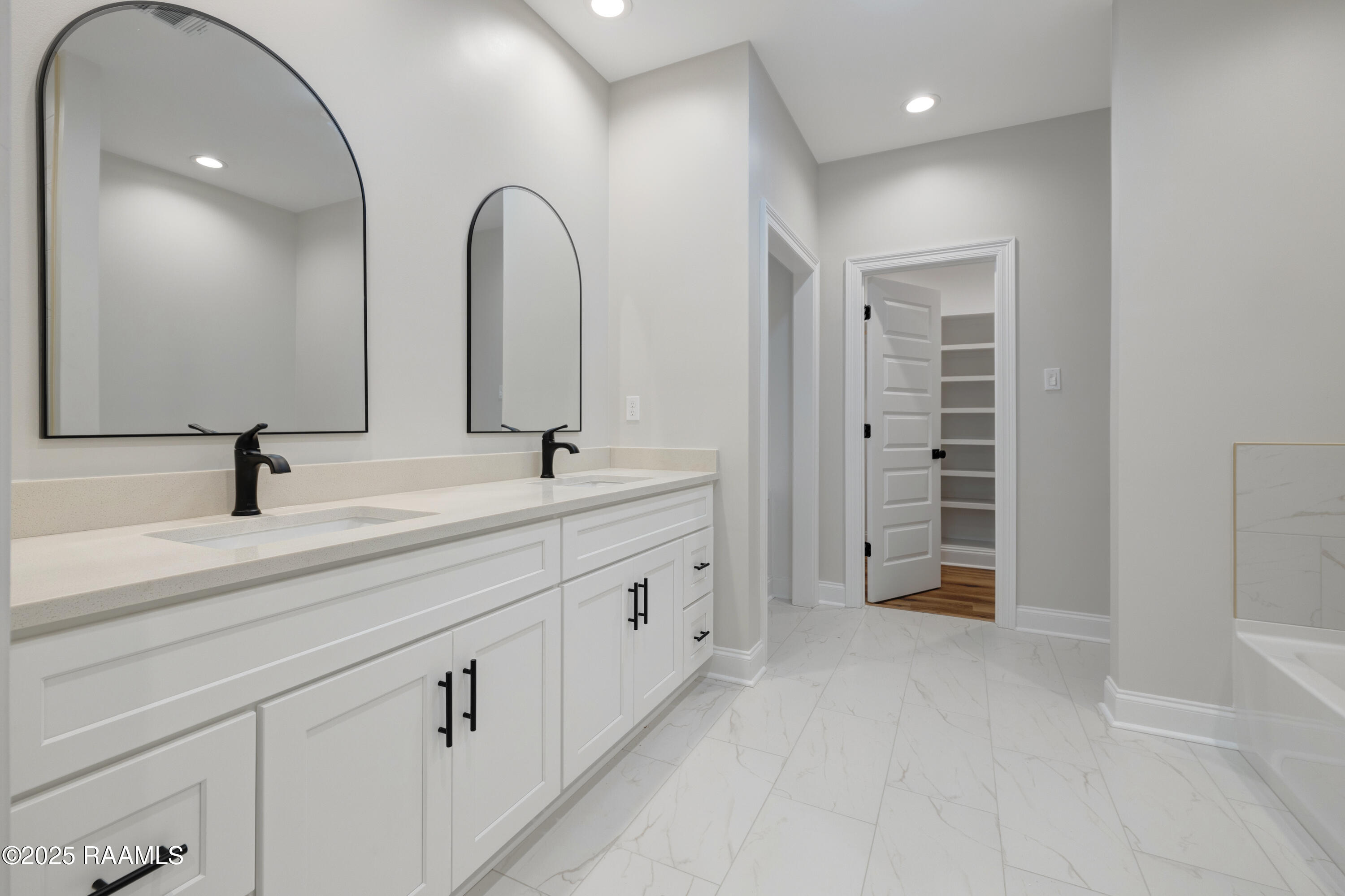 300 Ave B, Unit D Broussard, LA 70518 - Photo 12 of 19 203 E Second-13