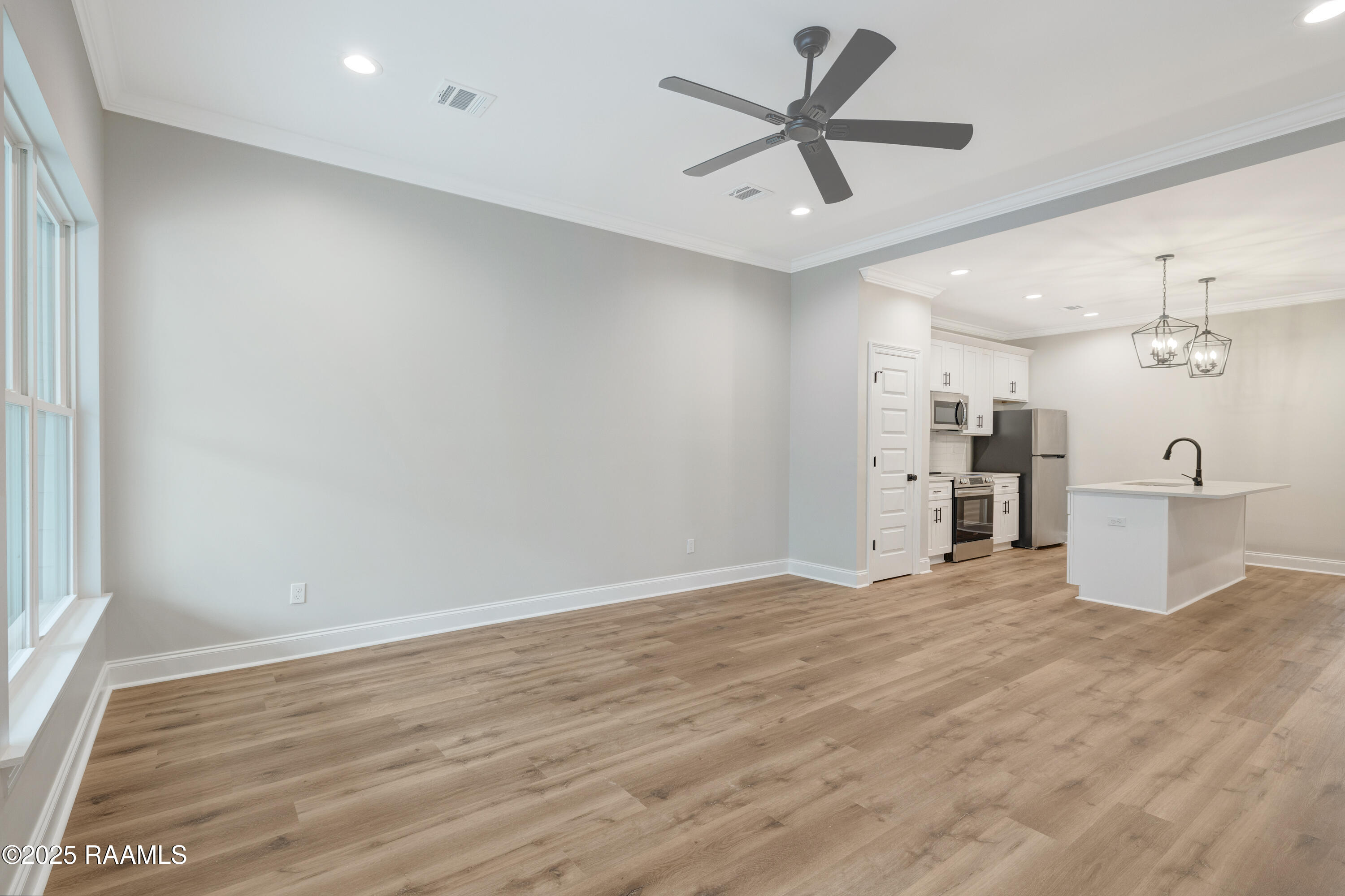 300 Ave B, Unit D Broussard, LA 70518 - Photo 8 of 19 203 E Second-9