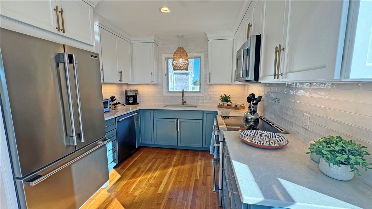 1712 Corn Neck Road, Unit 2 Block Island, RI 02807 - Photo 22 of 38 2nd floor kitchen