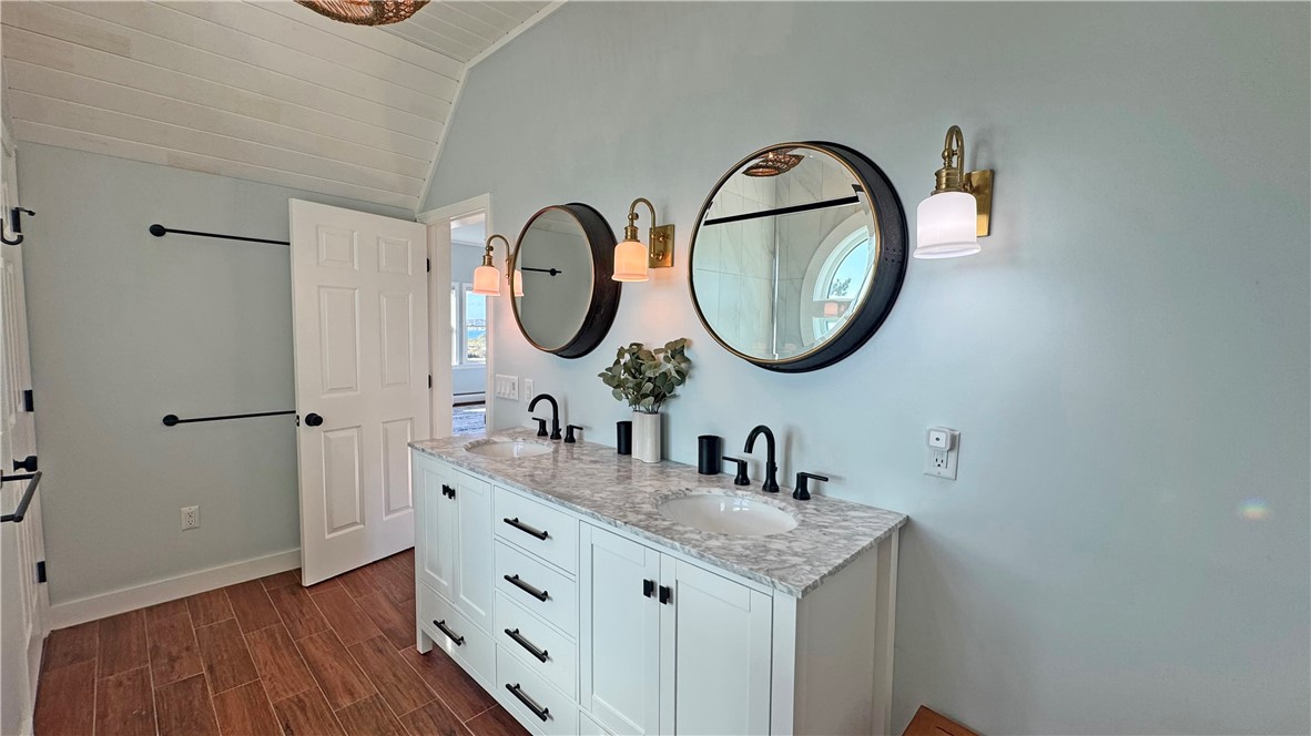 1712 Corn Neck Road, Unit 2 Block Island, RI 02807 - Photo 33 of 38 3rd floor primary spa bath