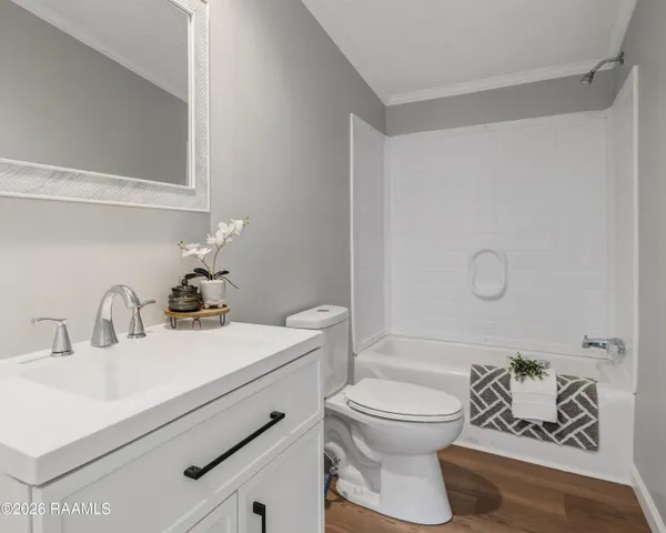 $130,000 | 913 West 10th Street, Kaplan, LA 70548