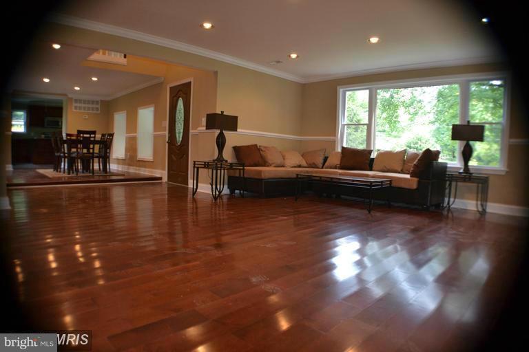 2902 Dublin Road Street, MD 21154 - Photo 22 of 24 Living Room