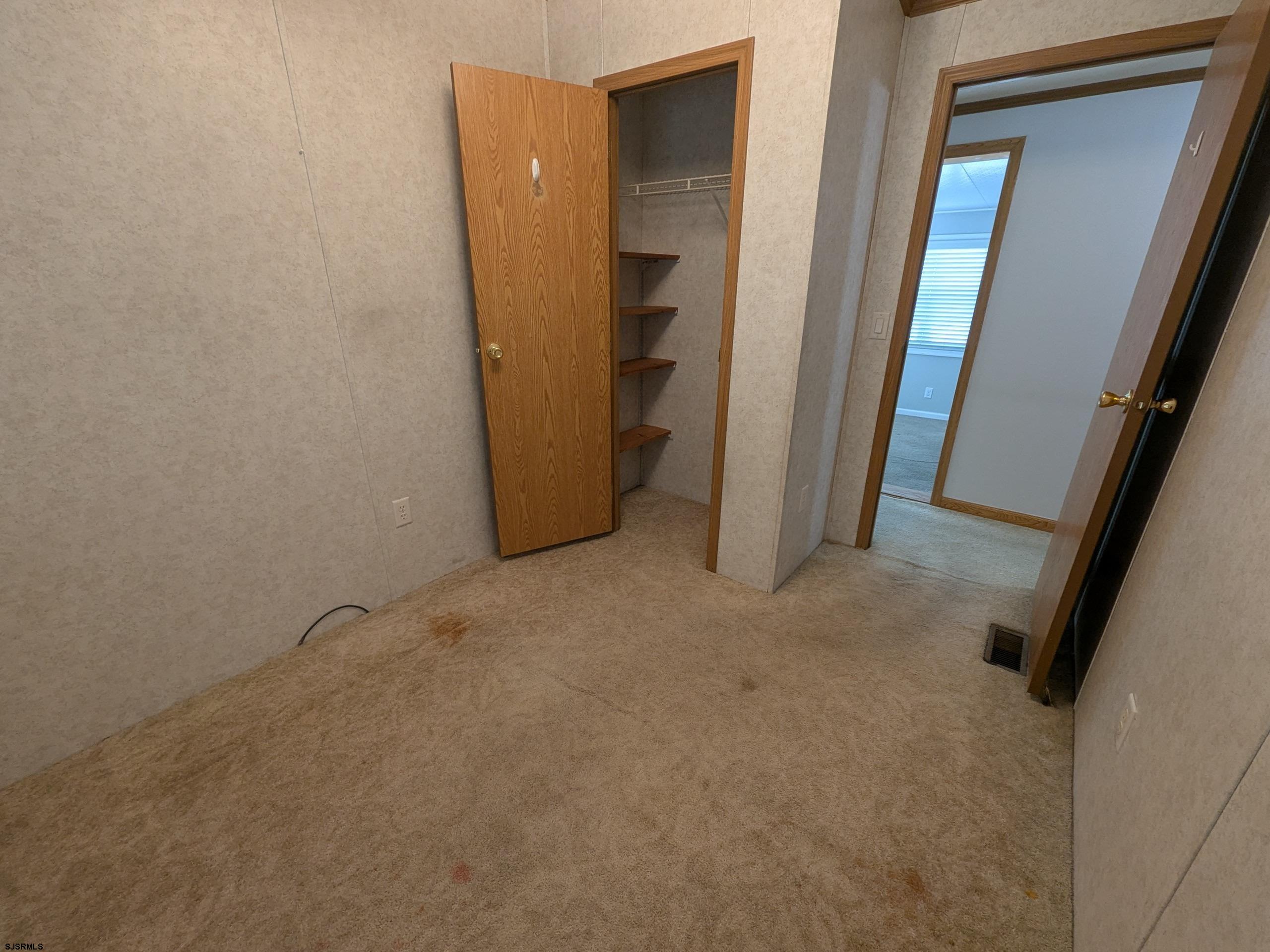 430 South Shore Road, Unit 21 Marmora, NJ 08223 - Photo 10 of 14 a view of a small space