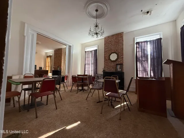 $279,000 | 17 Old Devereaux Street, Natchez, MS 39120