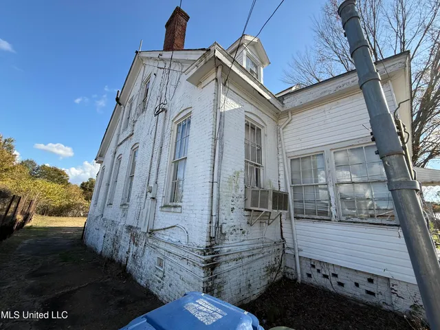 $279,000 | 17 Old Devereaux Street, Natchez, MS 39120