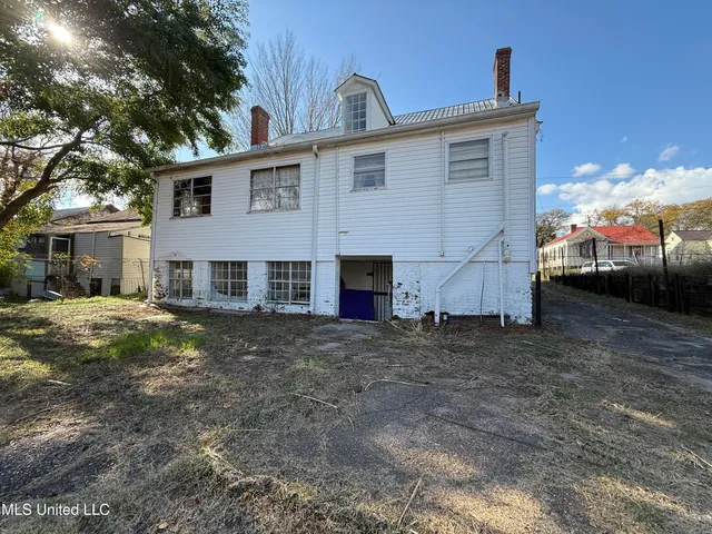 $279,000 | 17 Old Devereaux Street, Natchez, MS 39120