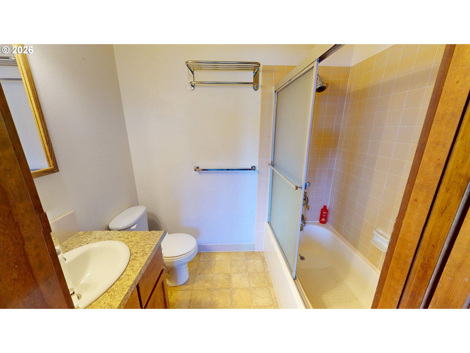 94304 Wedderburn Loop, Unit 414 Gold Beach, OR 97444 - Photo 14 of 19 Owner's Suite Bathroom