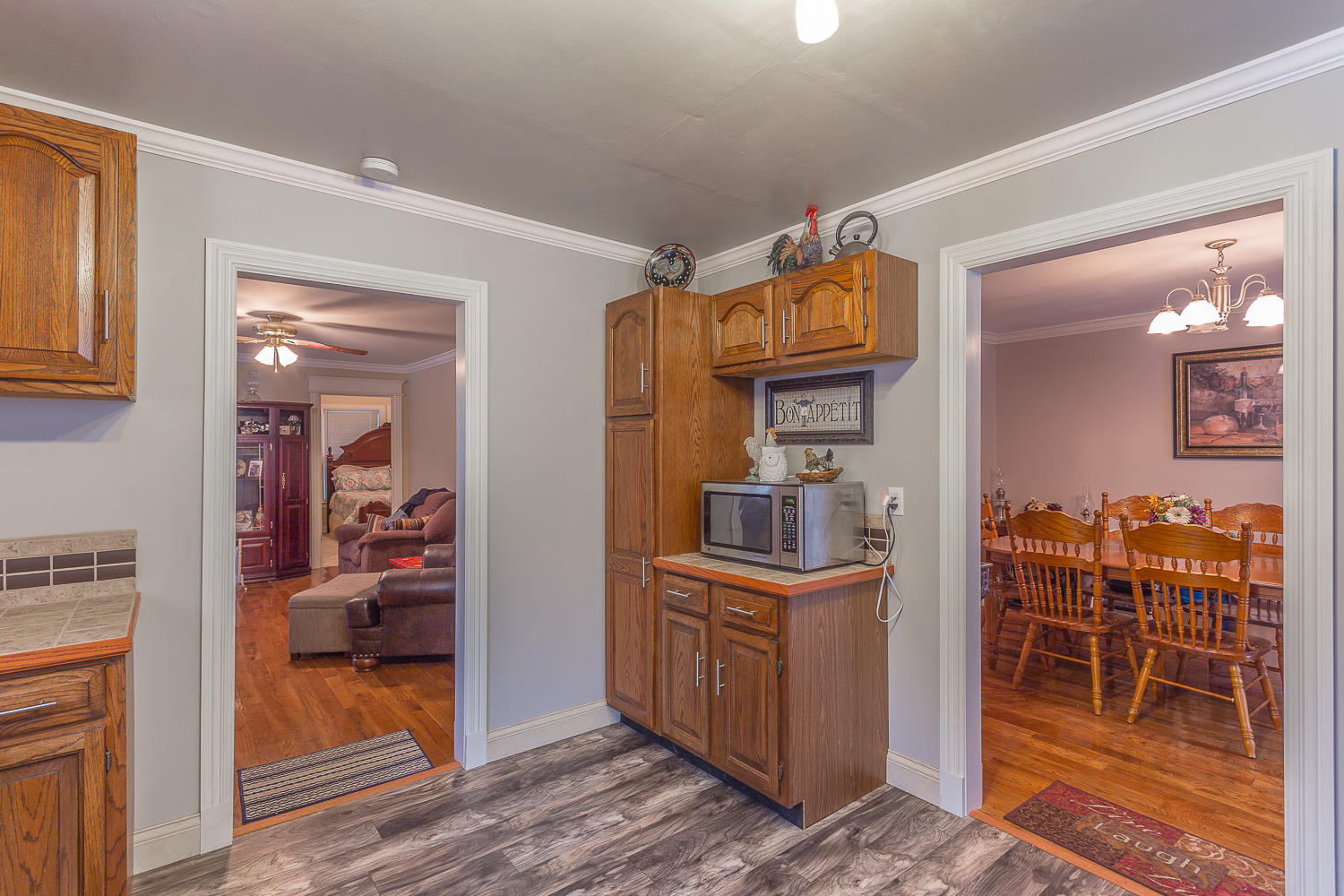 2516 Corral Road Signal Mountain, TN 37377 - Photo 17 of 39 2516 Corral Interiors-26