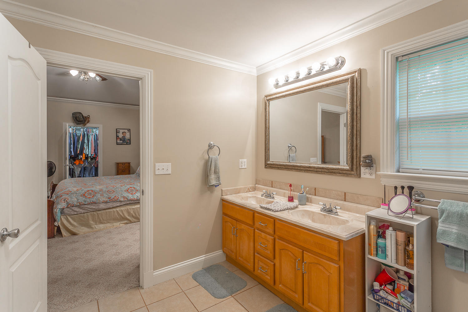 2516 Corral Road Signal Mountain, TN 37377 - Photo 23 of 39 2516 Corral Interiors-16