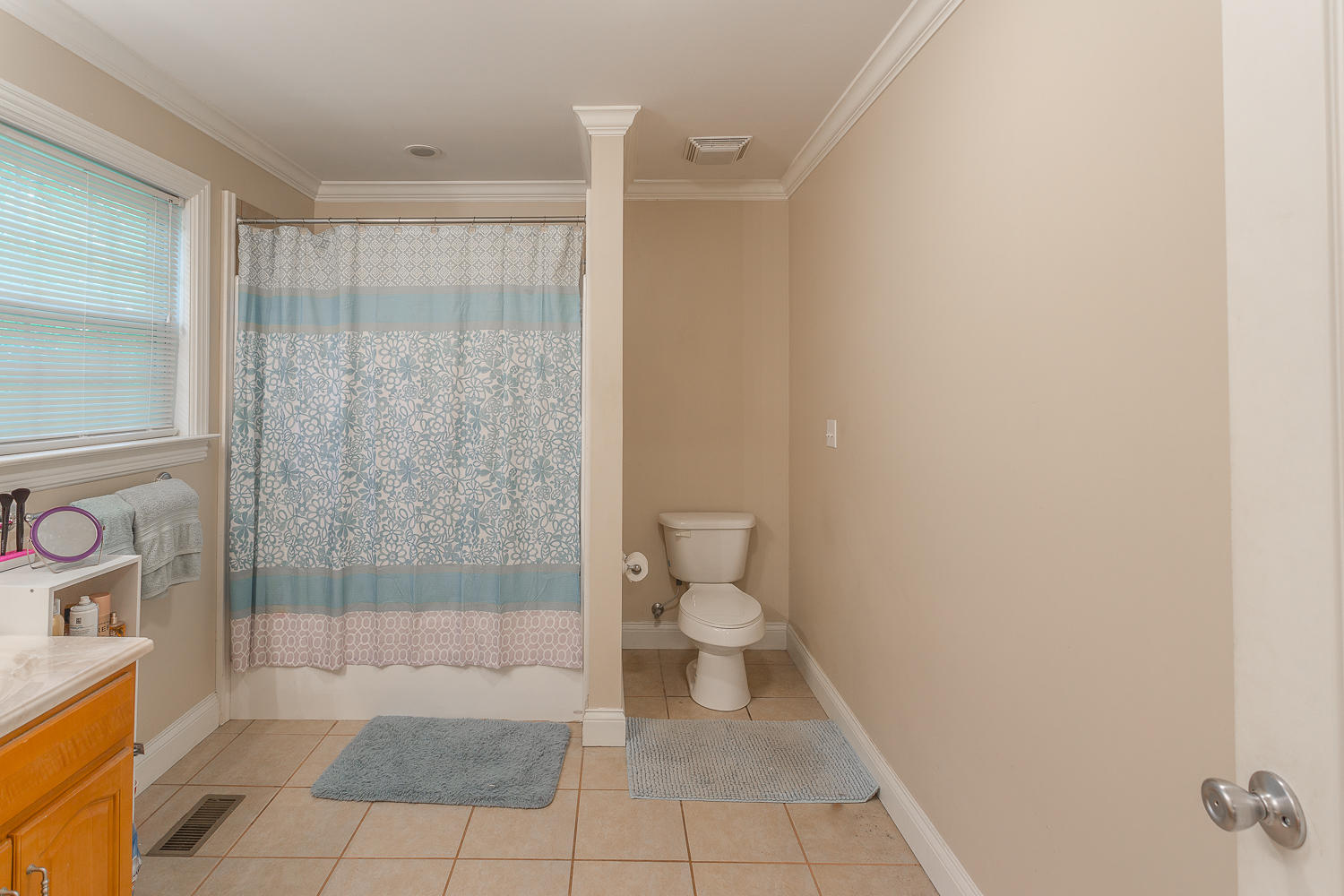 2516 Corral Road Signal Mountain, TN 37377 - Photo 25 of 39 2516 Corral Interiors-14