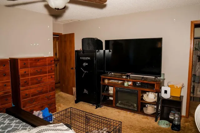 $330,000 | 20081 Spring Hill Road, Parsons, KS 67357