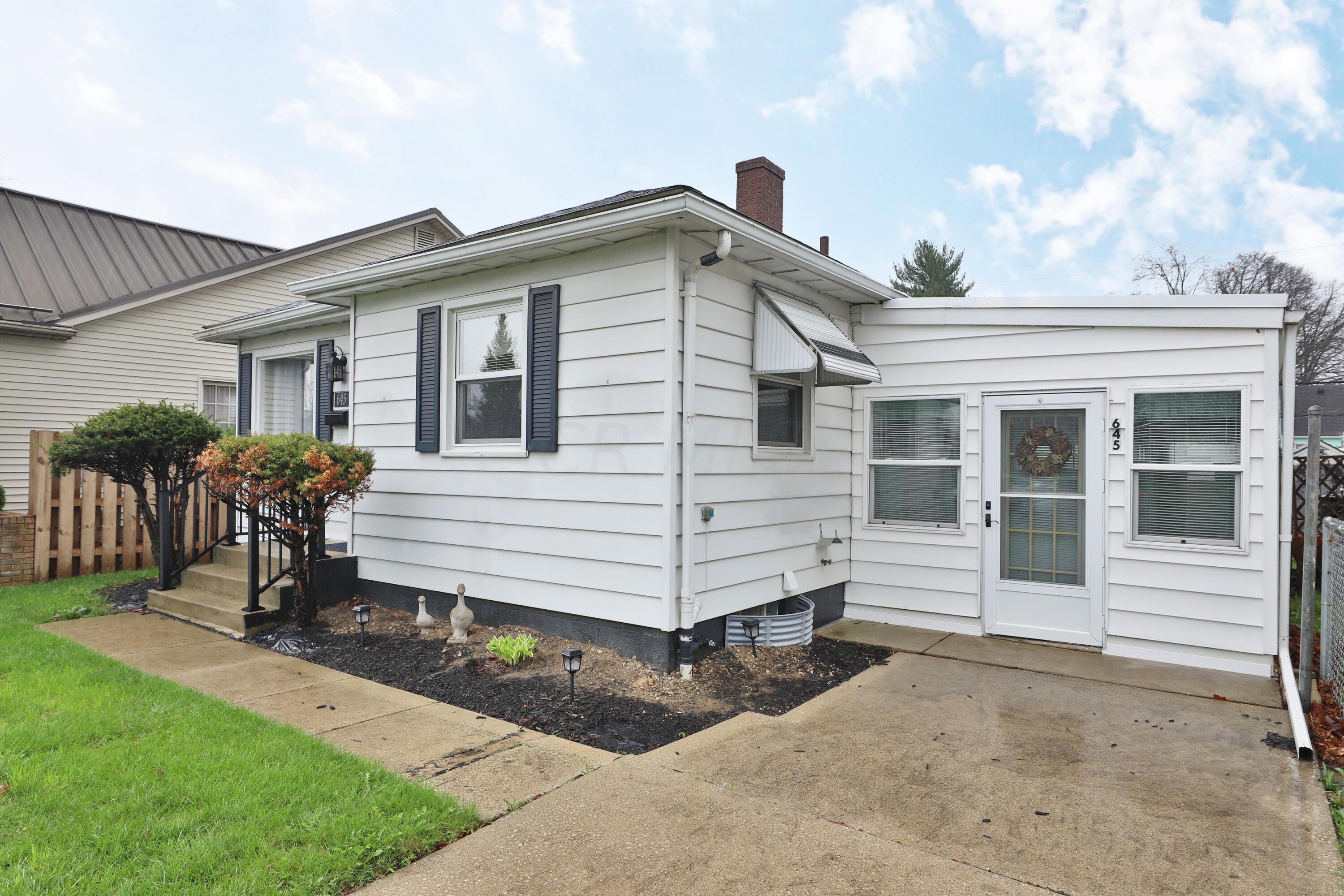 645 Morse Road Columbus, OH 43214 - Photo 3 of 41 Front