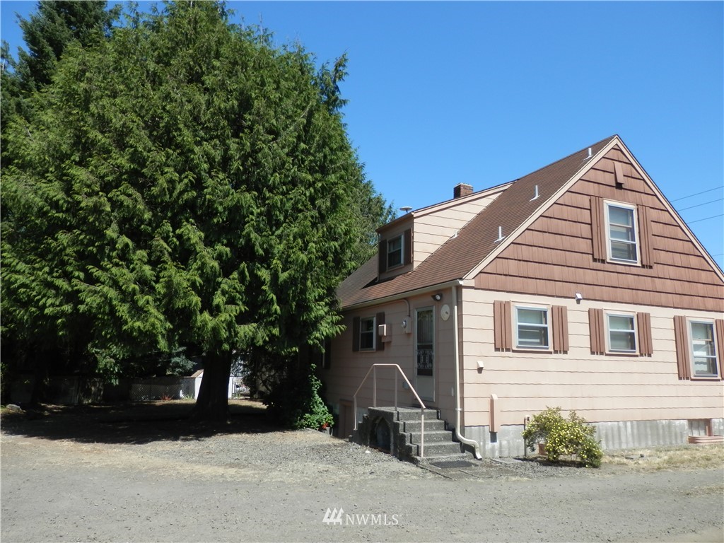 3023 Wheaton Way Bremerton, WA 98310 - Photo 3 of 23 Gallery Image 3