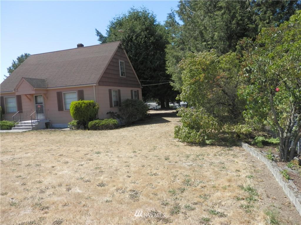 3023 Wheaton Way Bremerton, WA 98310 - Photo 4 of 23 Gallery Image 4