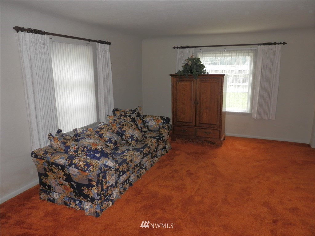 3023 Wheaton Way Bremerton, WA 98310 - Photo 10 of 23 Gallery Image 10