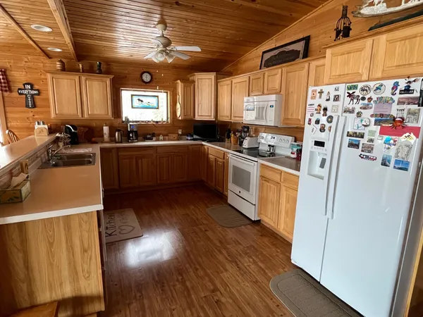$825,000 | 38919 East Union Drive, Erskine, MN 56535