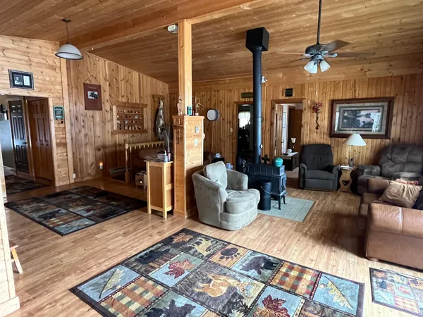 $825,000 | 38919 East Union Drive, Erskine, MN 56535