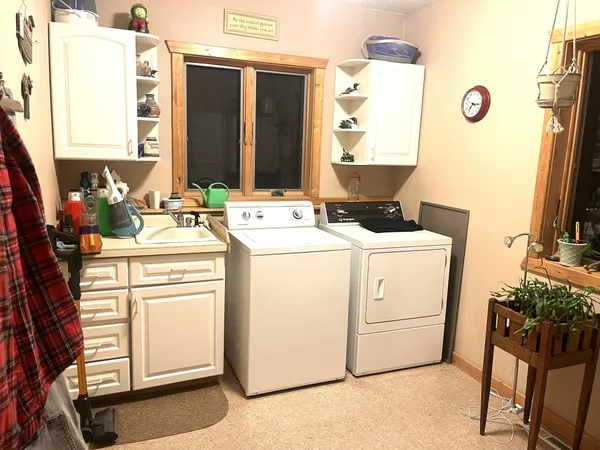 $825,000 | 38919 East Union Drive, Erskine, MN 56535