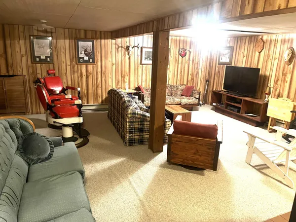 $825,000 | 38919 East Union Drive, Erskine, MN 56535