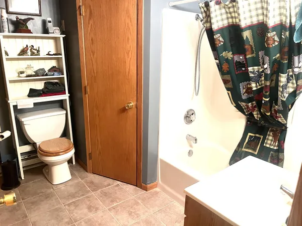 $825,000 | 38919 East Union Drive, Erskine, MN 56535