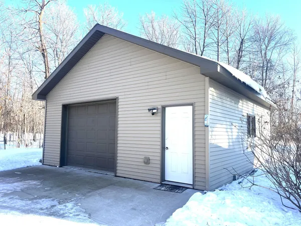 $825,000 | 38919 East Union Drive, Erskine, MN 56535