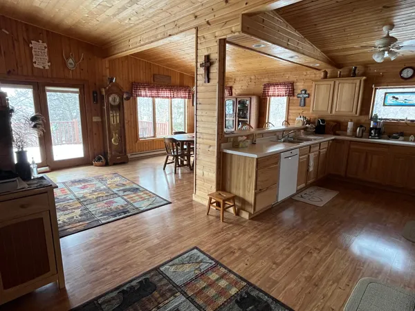 $825,000 | 38919 East Union Drive, Erskine, MN 56535