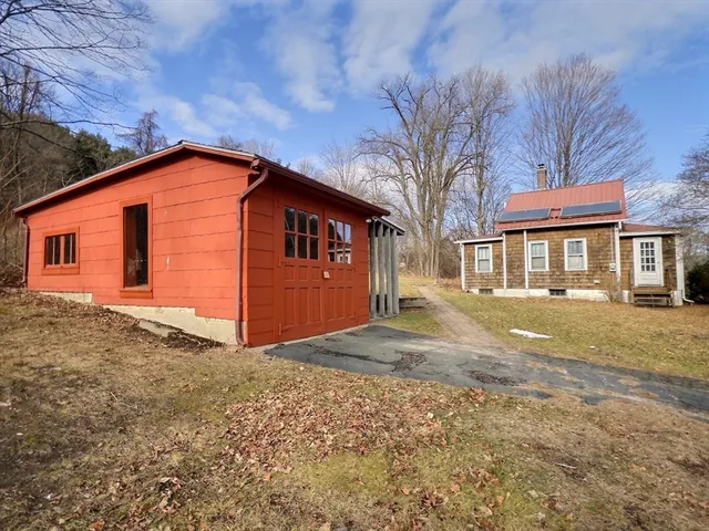 $289,000 | 270 North East Street, Amherst, MA 01002