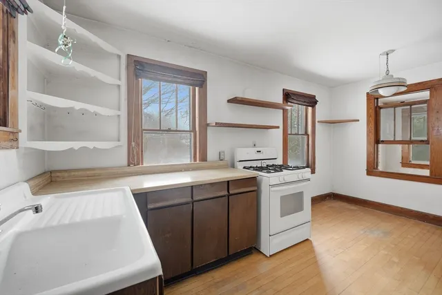 $289,000 | 270 North East Street, Amherst, MA 01002