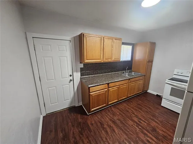 $144,500 | 219 North High Street, Belleville, IL 62220