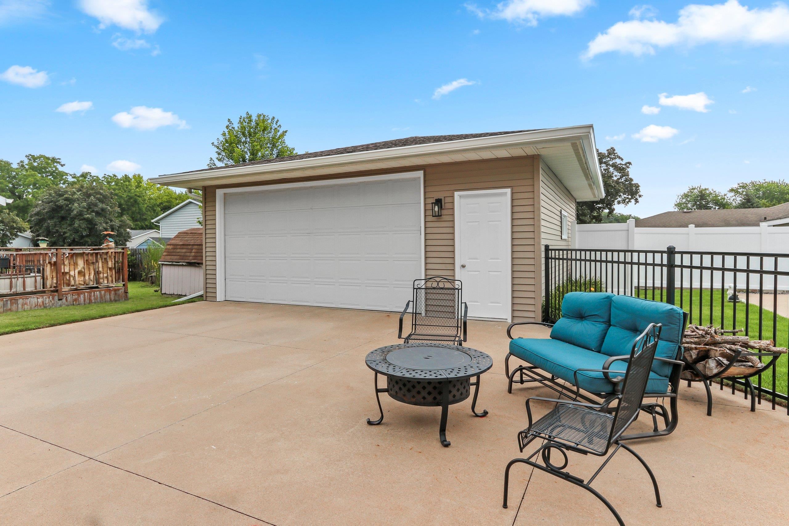1718 Schaefer Circle Appleton, WI 54915 - Photo 49 of 68