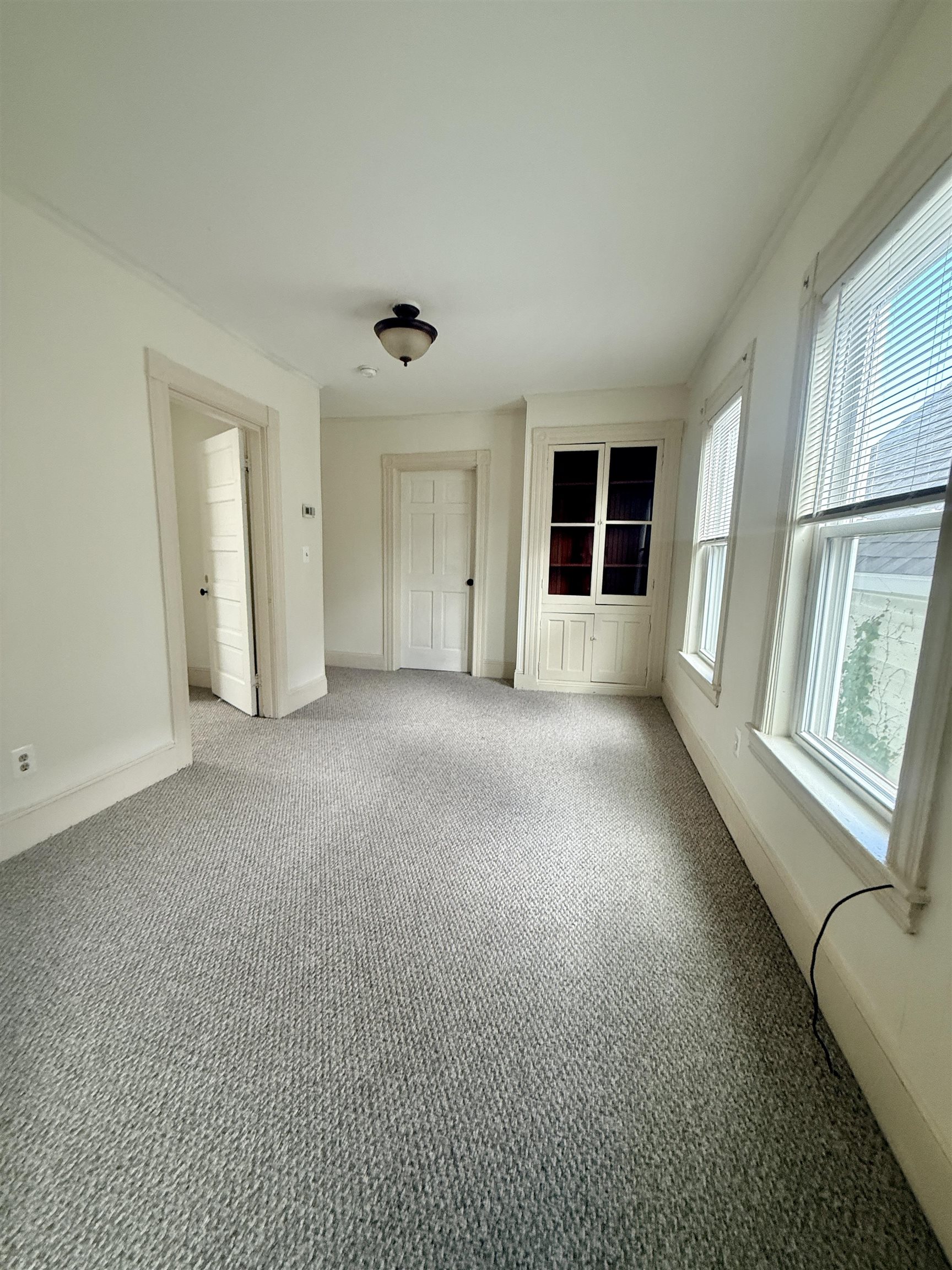 61 Laurel Street, Unit 1 Manchester, NH 03103 - Photo 7 of 10