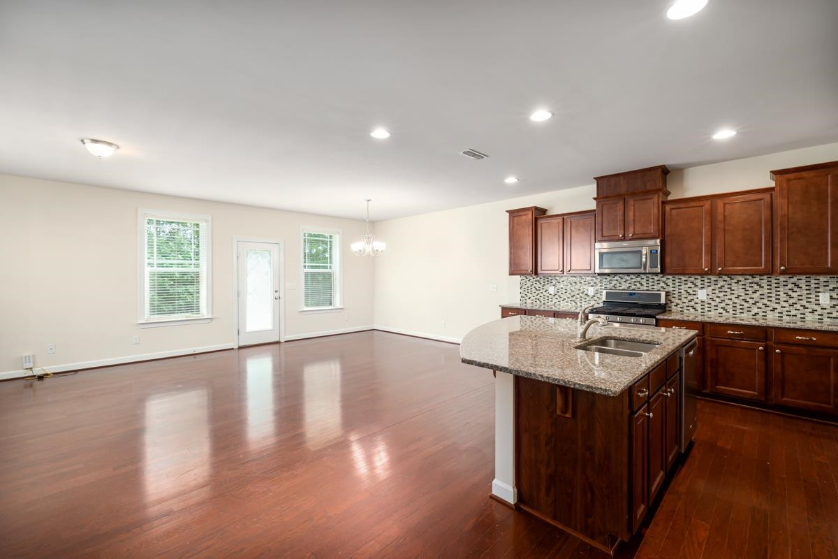 2406 Pecan Ridge Way Apex, NC 27502 - Photo 9 of 24 Photo 9