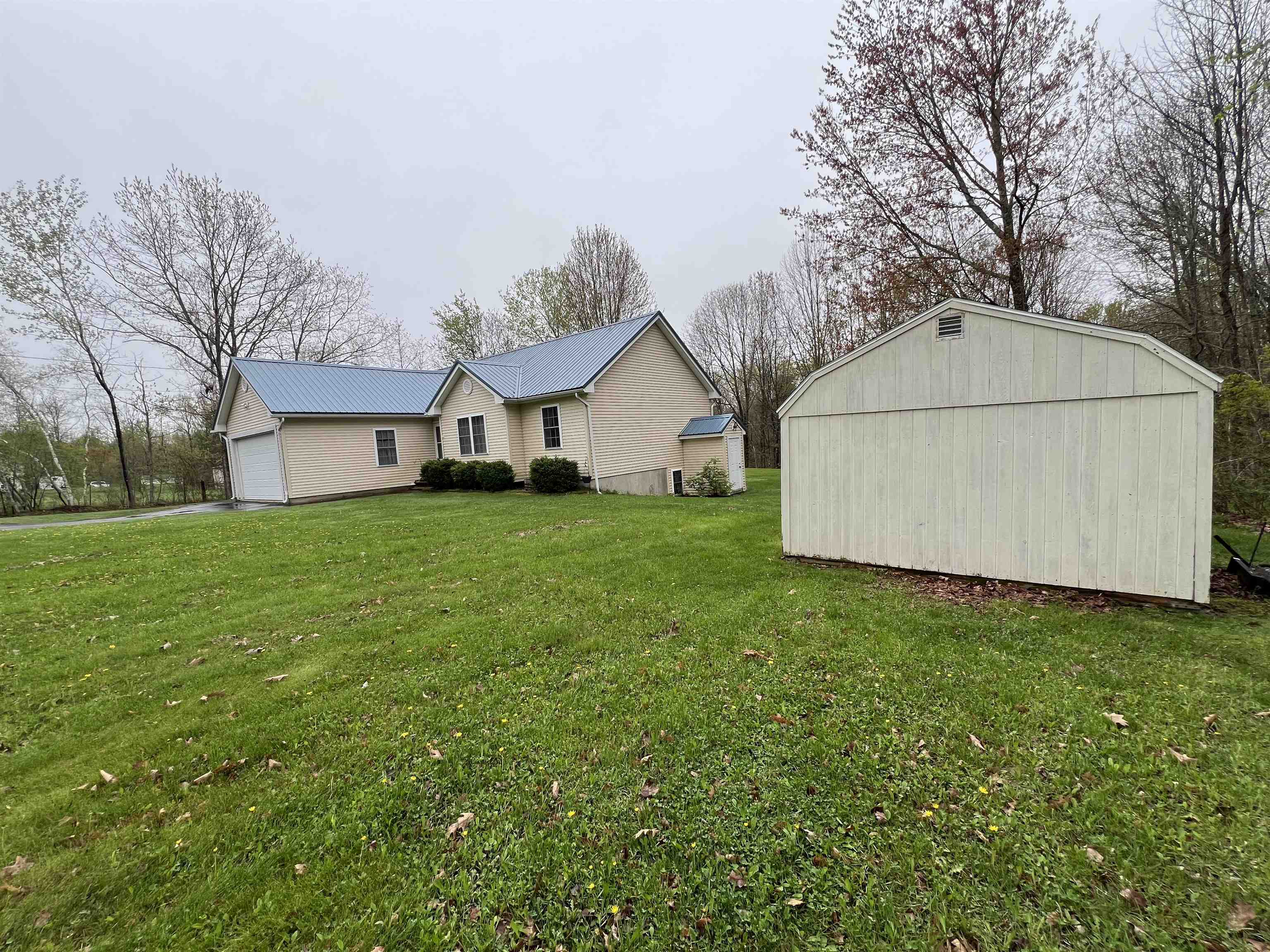 231 Bow Lake Road Barnstead, NH 03218 - Photo 2 of 39