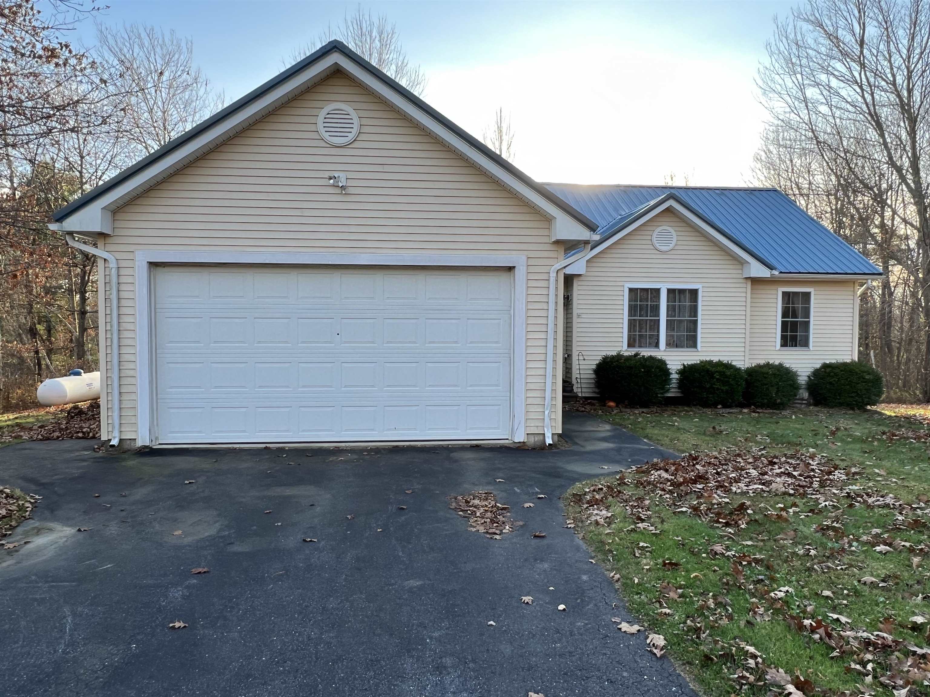 231 Bow Lake Road Barnstead, NH 03218 - Photo 5 of 39