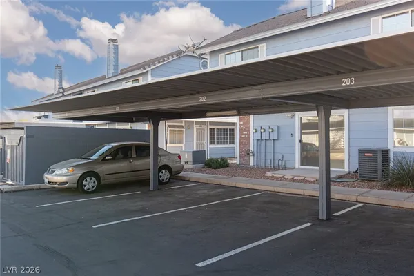 $1,100 | 5370 Angler Circle, Unit 202, Las Vegas, NV 89122