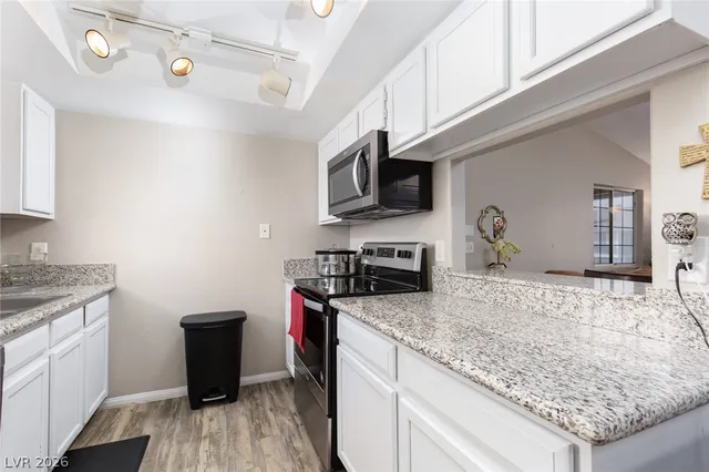$1,195 | 5370 Angler Circle, Unit 202, Las Vegas, NV 89122