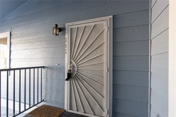 $1,100 | 5370 Angler Circle, Unit 202, Las Vegas, NV 89122