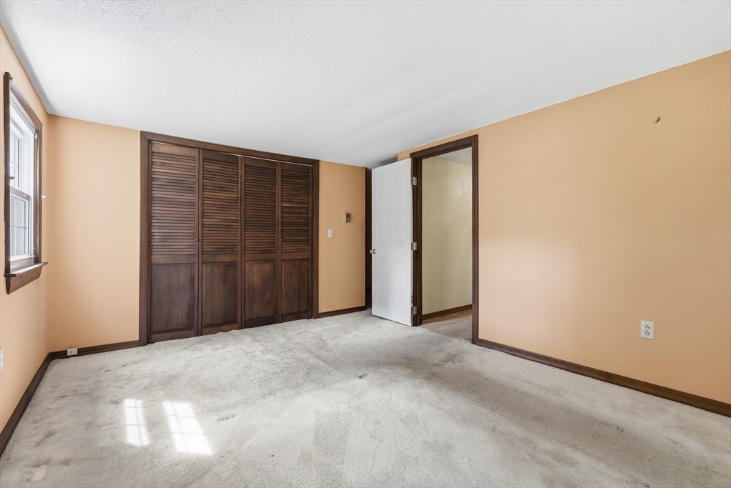 12 Hemlock Road Westford, MA 01886 - Photo 21 of 37