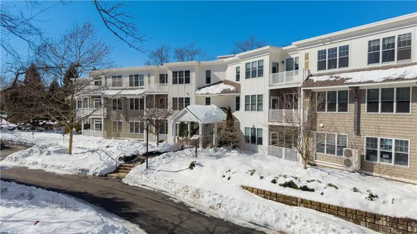 $499,900 | 301 Church Street, Unit 103, South Kingstown, RI 02879