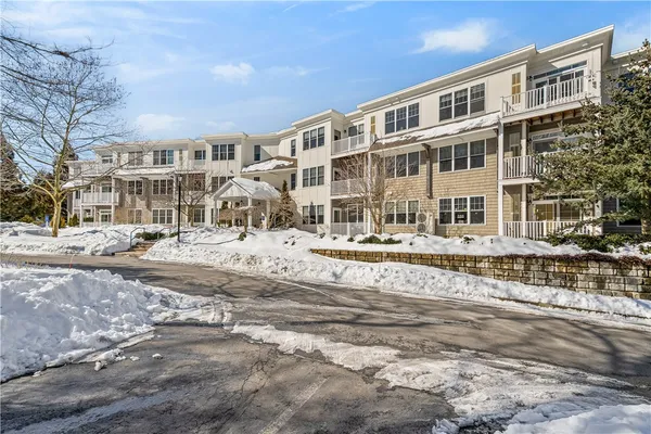 $499,900 | 301 Church Street, Unit 103, South Kingstown, RI 02879