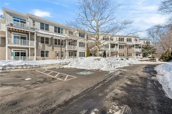 $499,900 | 301 Church Street, Unit 103, South Kingstown, RI 02879