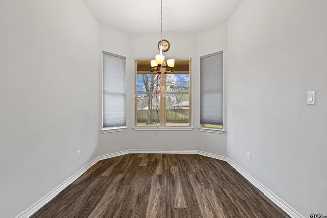 $280,000 | 302 Collins Avenue, Longview, TX 75605