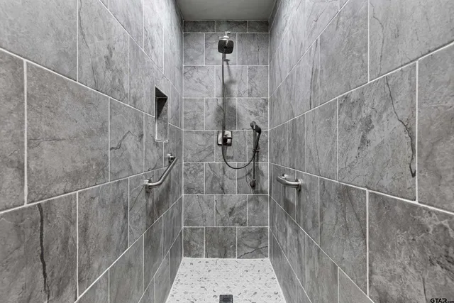 $280,000 | 302 Collins Avenue, Longview, TX 75605