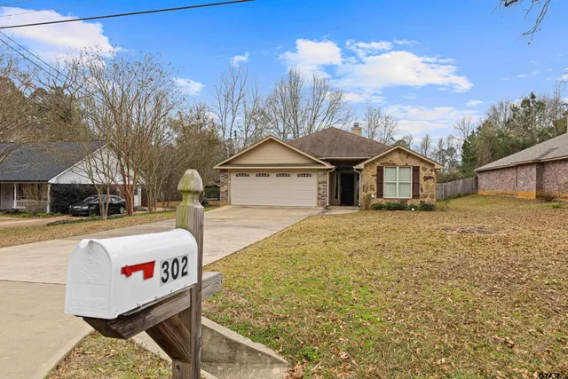 $280,000 | 302 Collins Avenue, Longview, TX 75605